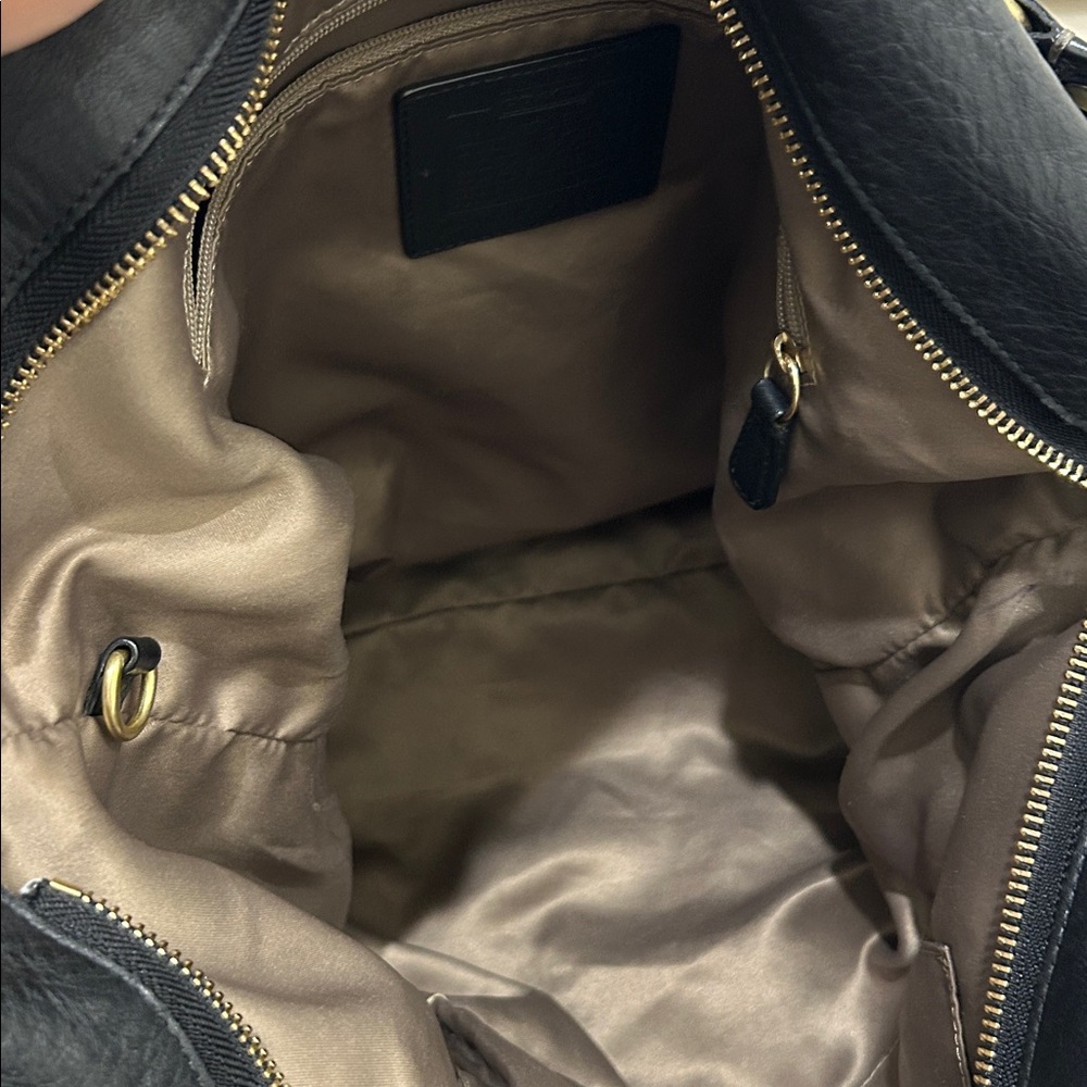 Coach Carly Hobo Bag in Black Leather with Gold Hardware & Turnlocks - Picture 8 of 17